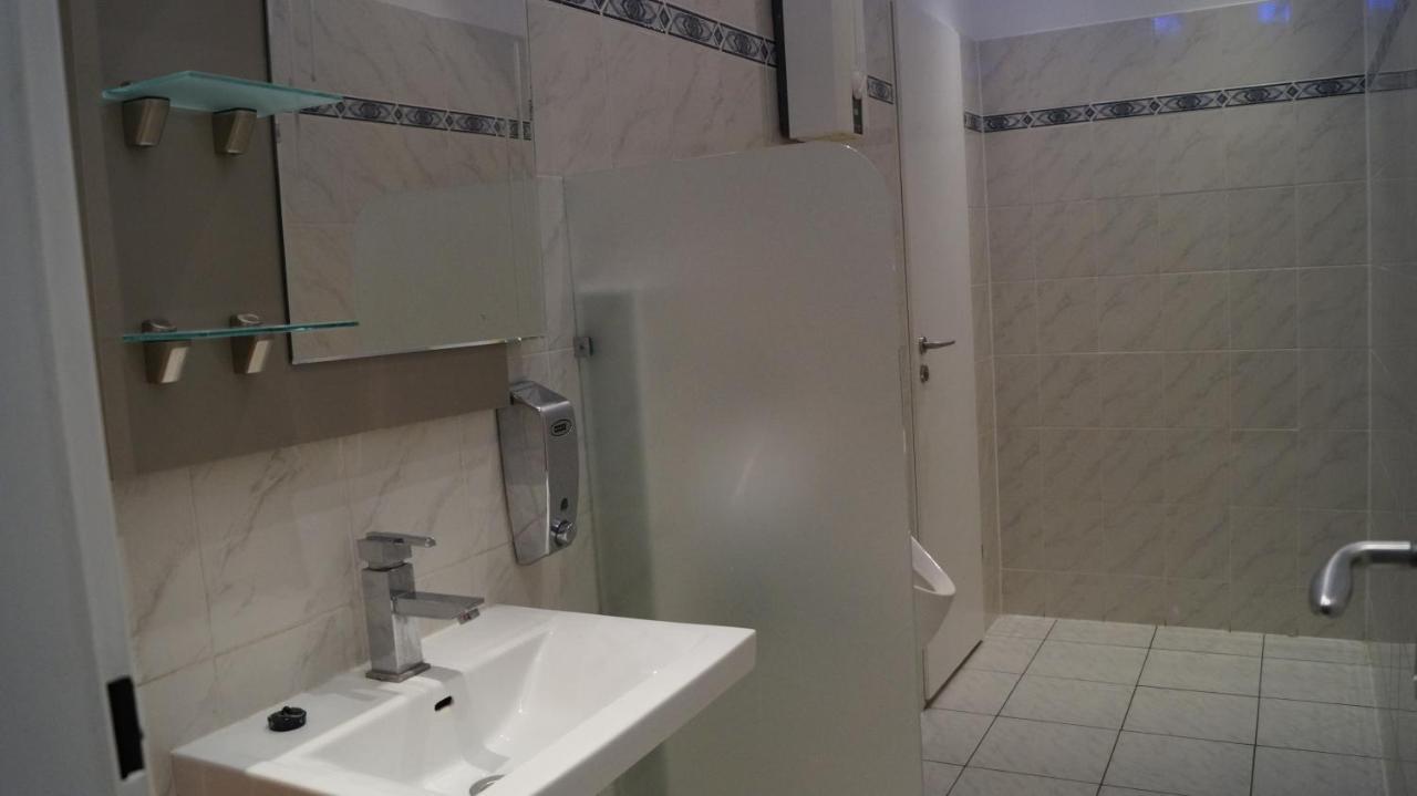 Premium Hostel Берлин Экстерьер фото