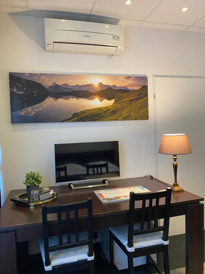 Premium Hostel Берлин Экстерьер фото